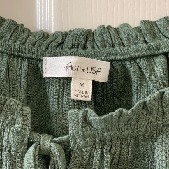 Boutique Top - Picture 3 of 3